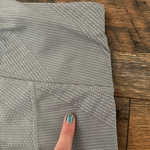 prAna Women’s Misty in Silver Jacquard Full Length Leggings - Picture 7 of 9